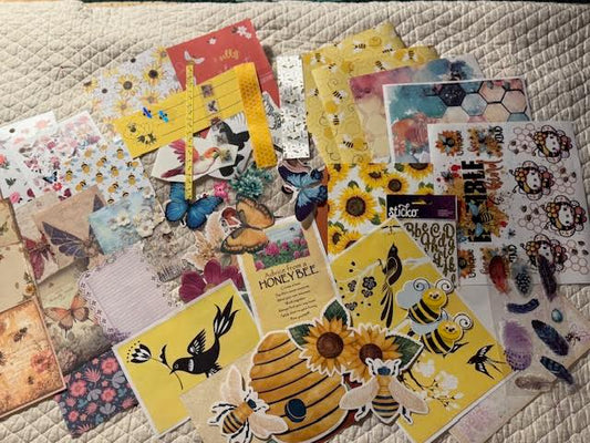 Bees, Birds and Butterflies paper set